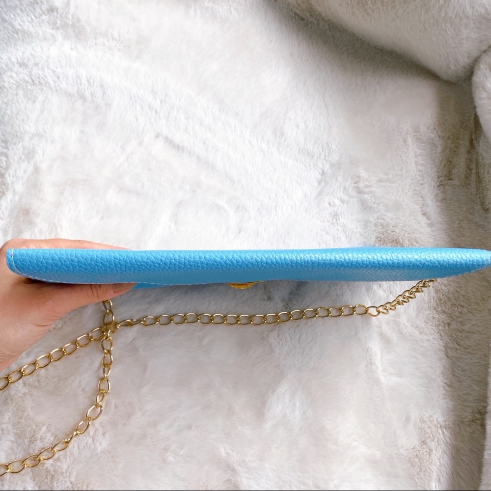π§AQUA BLUE FAUX LEATHER ENVELOPE CLUTCH! - Picture 8 of 10